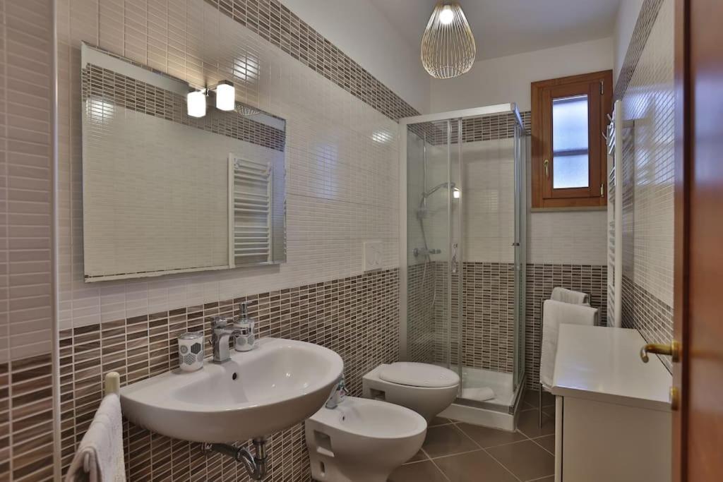 דירות לצ'ה Casa Guglielmi מראה חיצוני תמונה